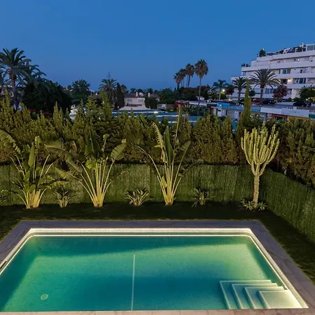 Luxury In Real Club De Golf Guadalmina Villa